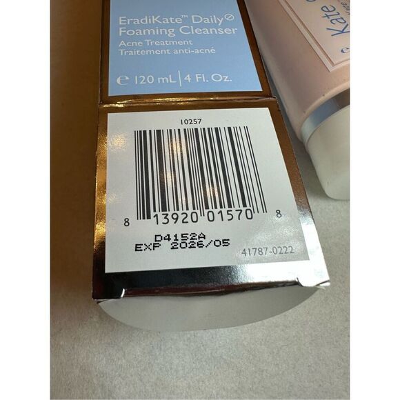 Kate Somerville EradiKate™ 3% Sulfur Daily Foaming Cleanser 120ml/4oz - Picture 5 of 8